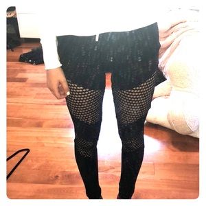 Trendy Mesh Leggings